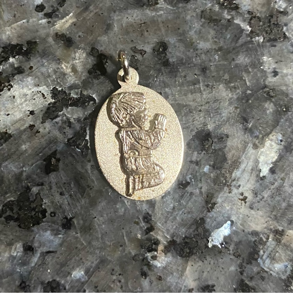 ✨5 for $50✨ Vintage Sterling Silver Praying Boy Charm